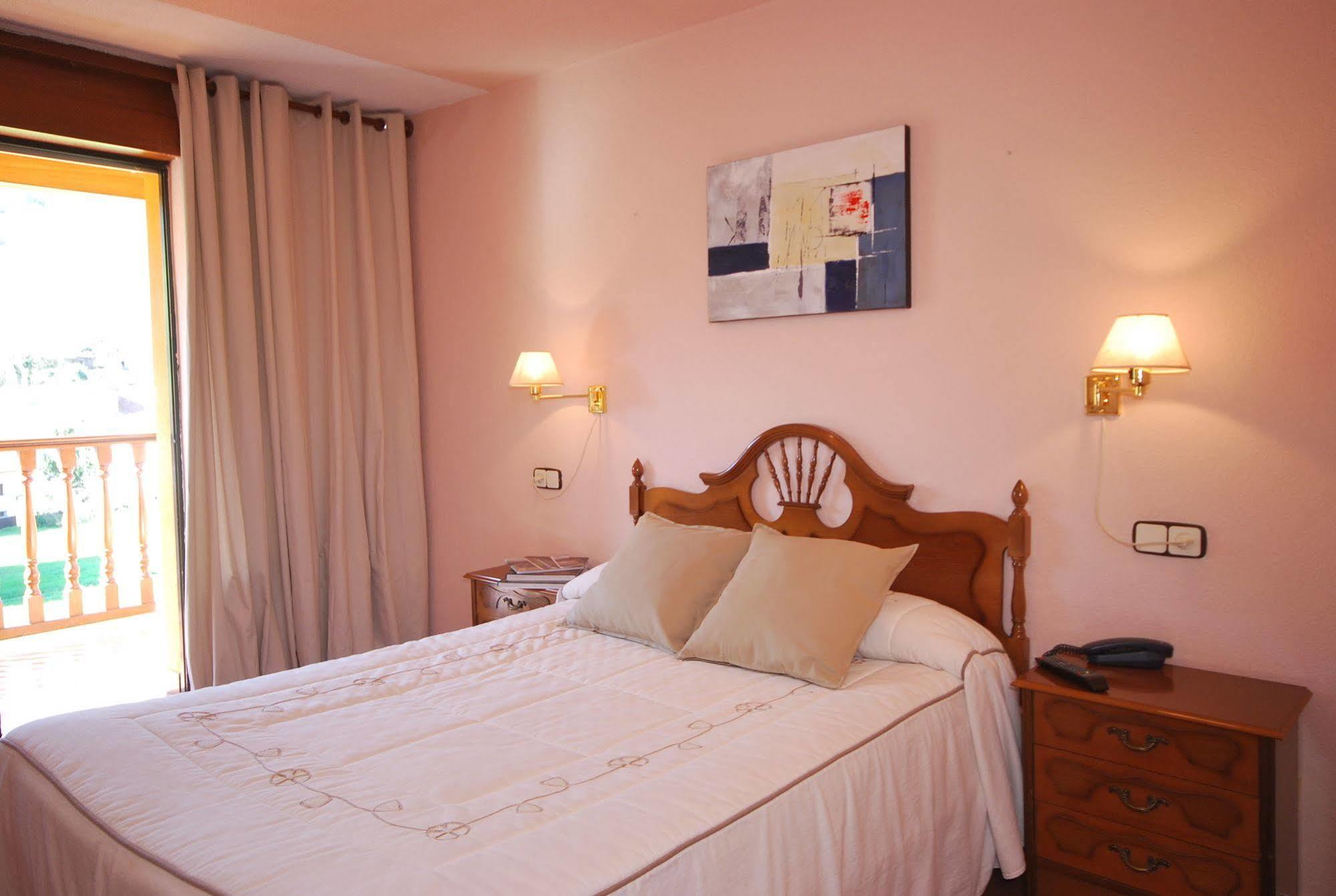 Hotel Principado De Europa Arenas De Cabrales Dış mekan fotoğraf