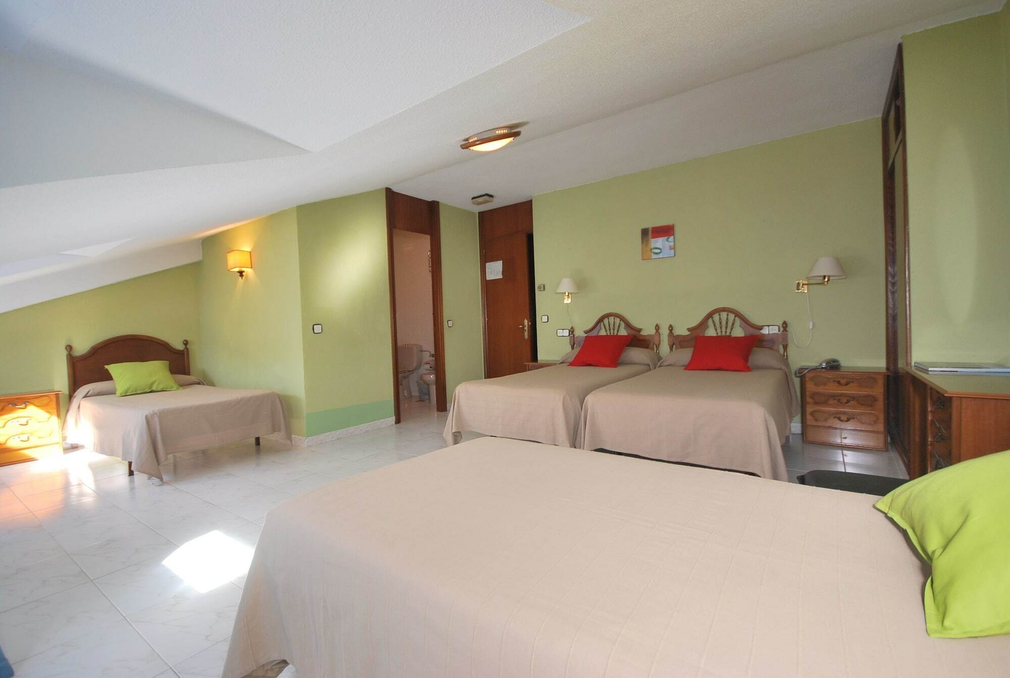 Hotel Principado De Europa Arenas De Cabrales Dış mekan fotoğraf