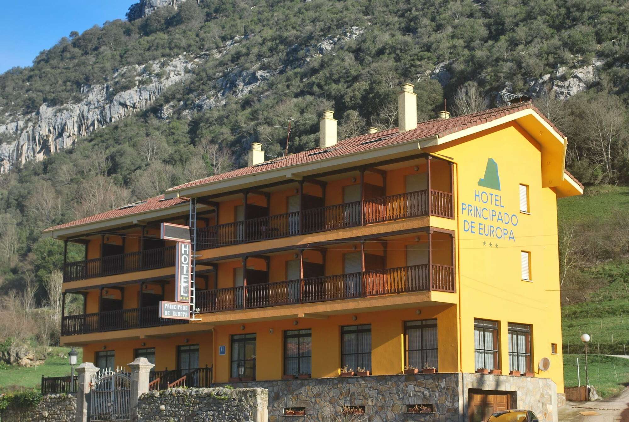 Hotel Principado De Europa Arenas De Cabrales Dış mekan fotoğraf